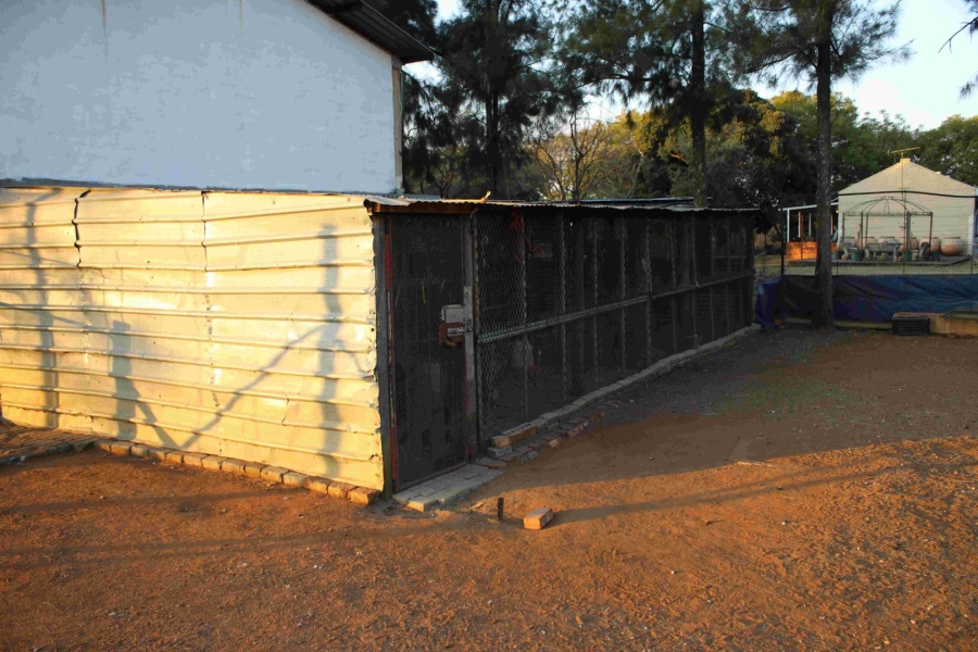 9 Bedroom Property for Sale in Schietfontein Ah North West